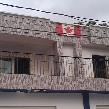 Canadian House Tolú Esterno foto